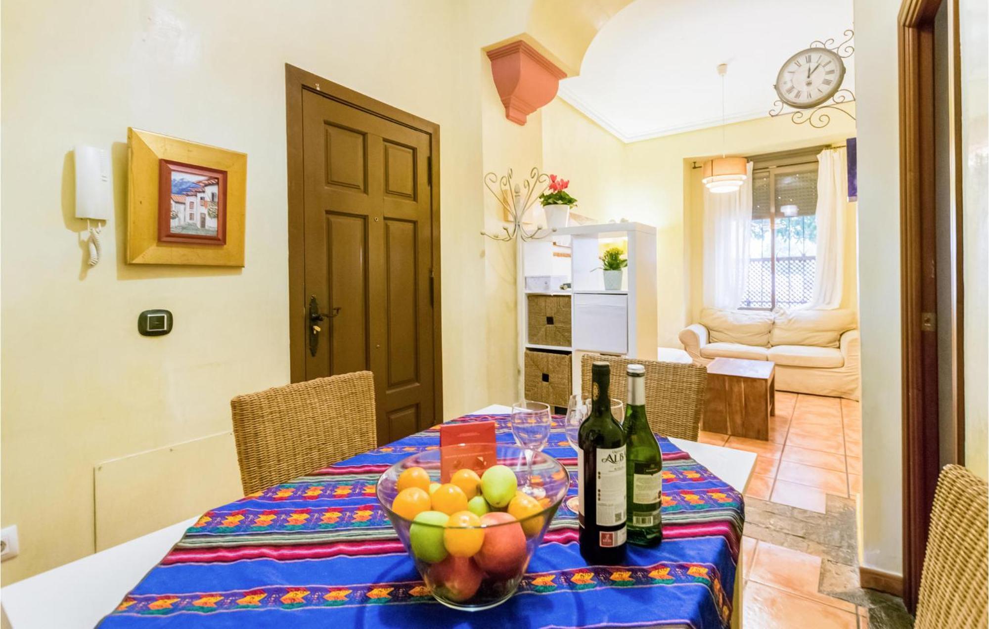 Lovely Apartment In Cordoba With Kitchen Exterior foto