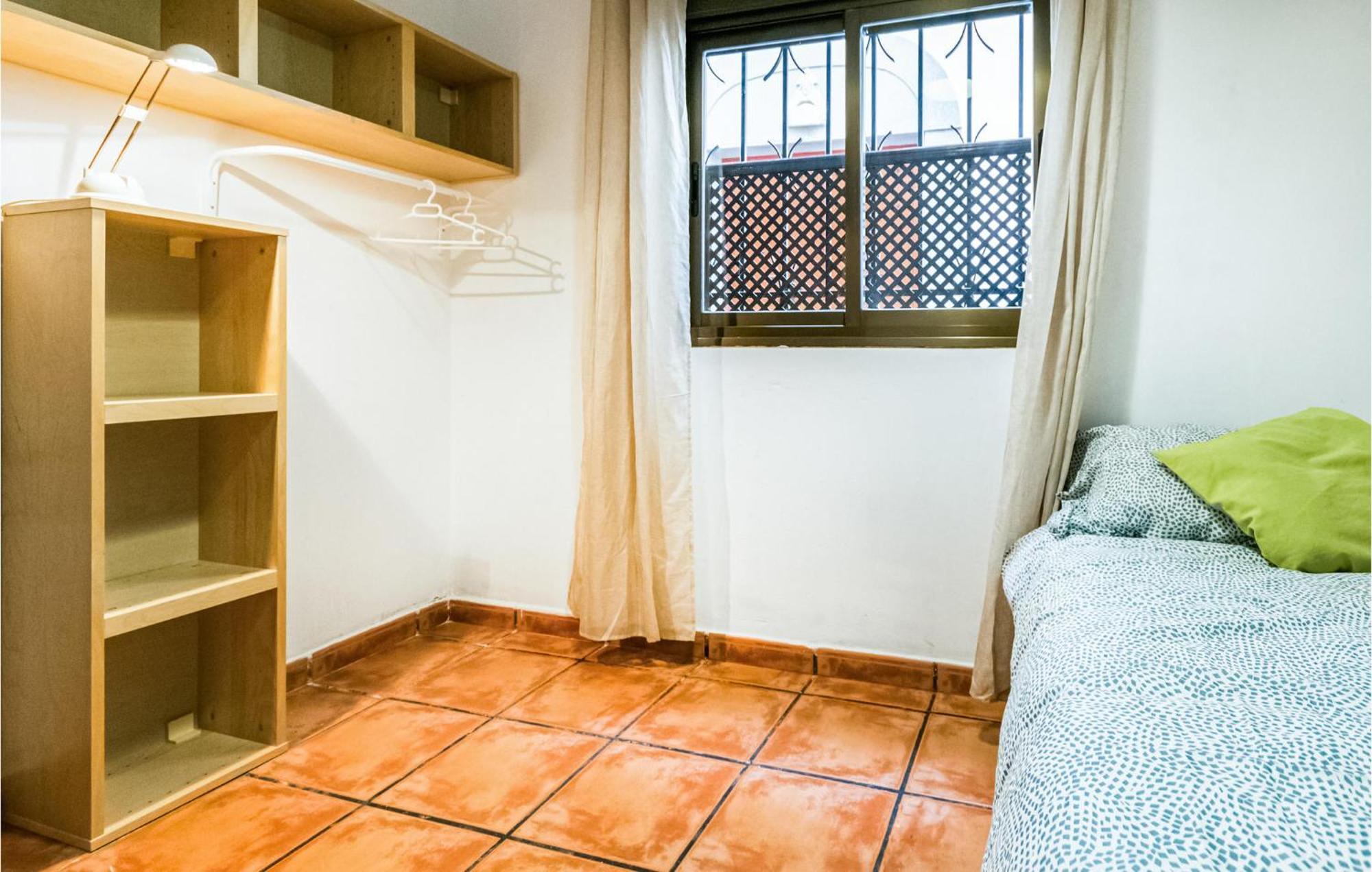 Lovely Apartment In Cordoba With Kitchen Exterior foto